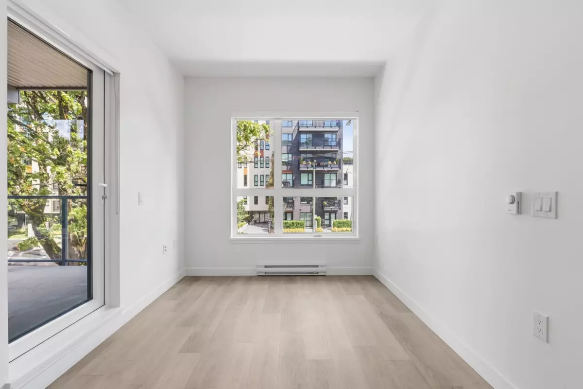 Dining Area Photo of 203 2268 E Broadway, Vancouver, BC