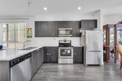 Kitchen Photo of 72 14555 68 Avenue, Surrey, BC