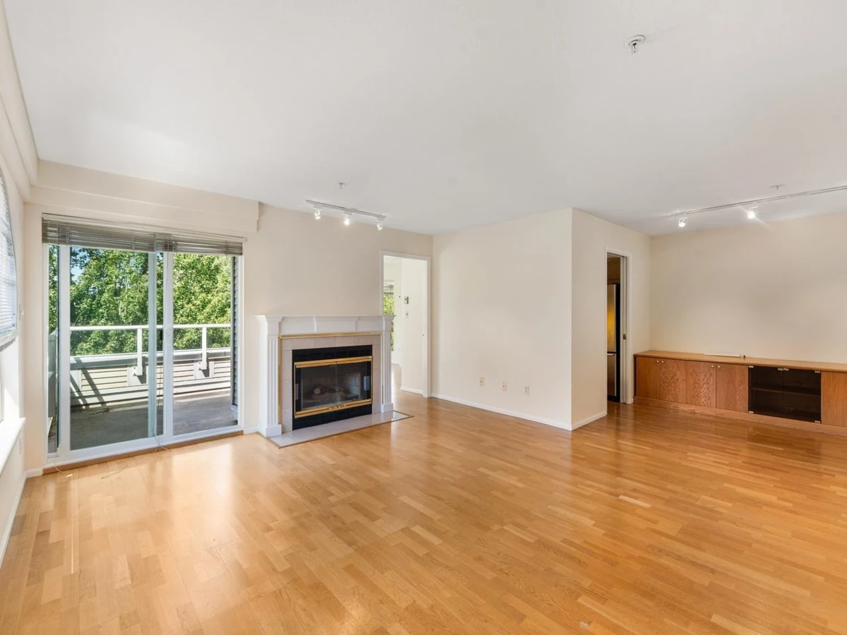 Exterior Rear Photo of 401 7620 Columbia Street, Vancouver, BC