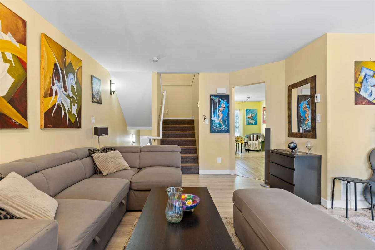 Dining Area Photo of 27 15550 89 Avenue, Surrey, BC