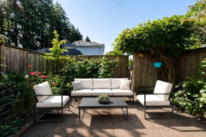 Front Yard Photo of 27 15550 89 Avenue, Surrey, BC