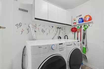Backyard Photo of 588 N Kaslo Street, Vancouver, BC