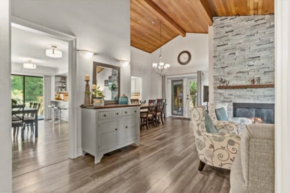 Breakfast Nook Photo of 3222 Comox Court, Abbotsford, BC