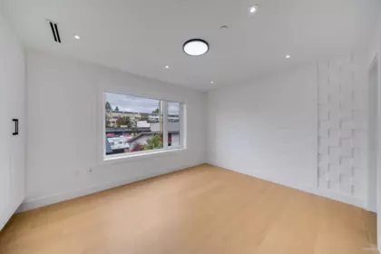 Entry Foyer Photo of 2 4463 Walden Street, Vancouver, BC