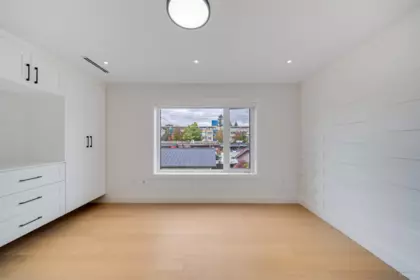 Hallway Photo of 2 4463 Walden Street, Vancouver, BC