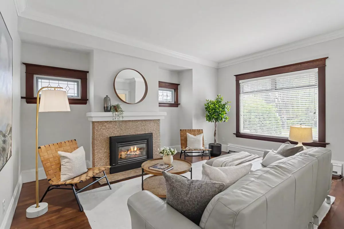 Family Room Photo of 4072 Ontario Street, Vancouver, BC
