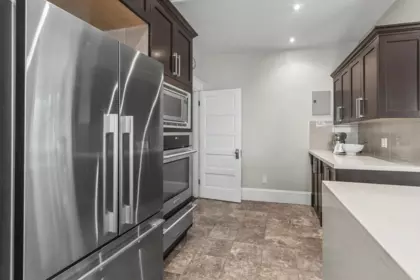 Kitchen Island Photo of 4072 Ontario Street, Vancouver, BC
