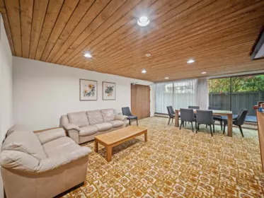 Entry Foyer Photo of 210 141 W 13th Street, North Vancouver, BC