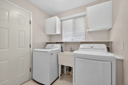Laundry Room Photo of 20666 90a Avenue, Langley, BC
