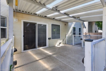 Swimming Pool Photo of 20666 90a Avenue, Langley, BC