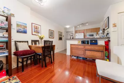 Kitchen Photo of 304 1295 Richards Street, Vancouver, BC