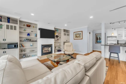 Basement Recreation Room Photo of 1823 Creelman Avenue, Vancouver, BC