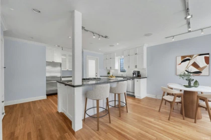 Kitchen Island Photo of 1823 Creelman Avenue, Vancouver, BC