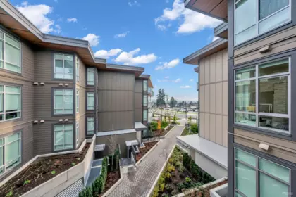 Front Yard Photo of 311 7788 18th Street, Burnaby, BC