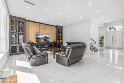 Entry Foyer Photo of 20264 27a Avenue, Langley, BC
