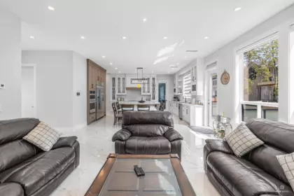 Hallway Photo of 20264 27a Avenue, Langley, BC