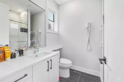 Powder Room Photo of 20264 27a Avenue, Langley, BC