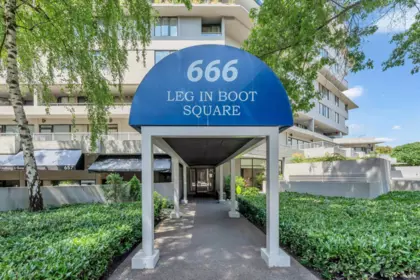 Hot Tub / Spa Photo of 524 666 Leg In Boot Square, Vancouver, BC