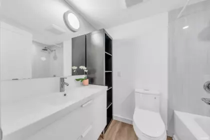 Laundry Room Photo of 524 666 Leg In Boot Square, Vancouver, BC