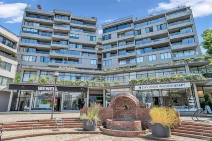Outdoor Kitchen Photo of 524 666 Leg In Boot Square, Vancouver, BC