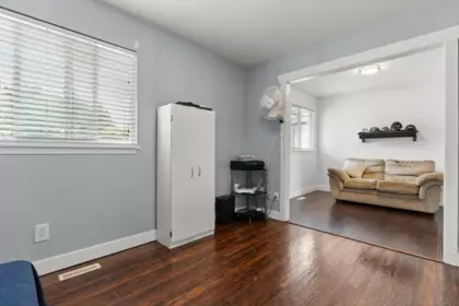 Powder Room Photo of 34870 Cassiar Court, Abbotsford, BC