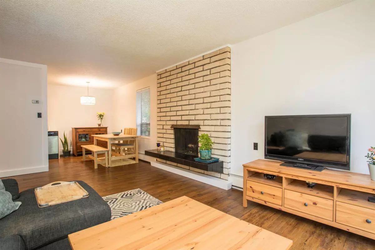 Dining Area Photo of 102 1515 E 5th Avenue, Vancouver, BC