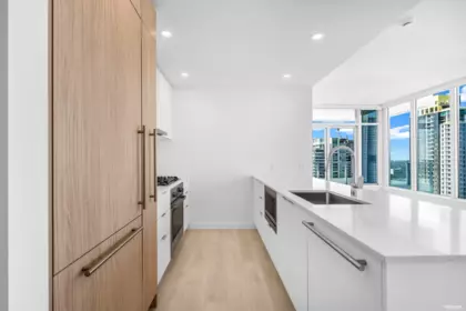Primary Bathroom Photo of 3104 537 Cottonwood Avenue, Coquitlam, BC