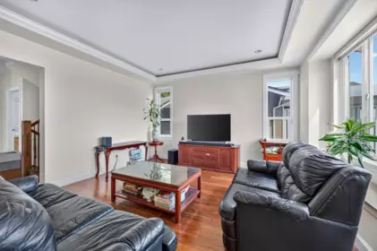Entry Foyer Photo of 4330 William Street, Burnaby, BC