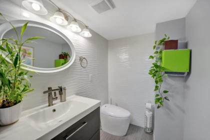 Primary Bathroom Photo of 14 19160 119 Avenue, Pitt Meadows, BC