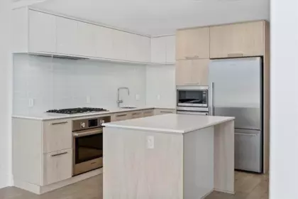 Kitchen Island Photo of 1508 680 Seylynn Crescent, North Vancouver, BC
