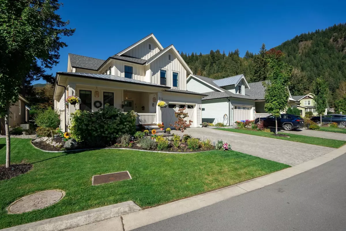 Exterior Rear Photo of 1837 Frosst Creek Crossing, Cultus Lake, BC