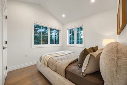 Entry Foyer Photo of 2153 E 20th Avenue, Vancouver, BC