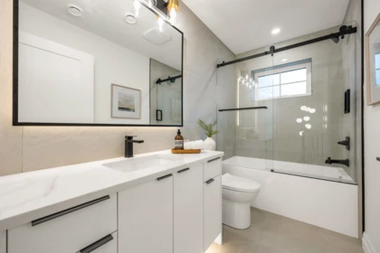 Powder Room Photo of 2153 E 20th Avenue, Vancouver, BC