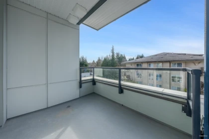 Kitchen Photo of 317 13777 75a Avenue, Surrey, BC