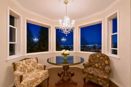 Kitchen Island Photo of 2247 Mountain Drive, Abbotsford, BC