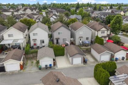 18565 67 Avenue, Surrey, BC, Surrey — Single Family Residence for sale