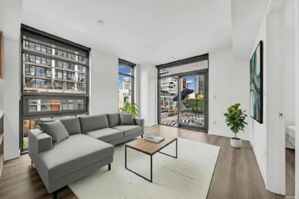 304 6608 Sussex Avenue, Burnaby, BC, Burnaby — Apartment/Condo for sale