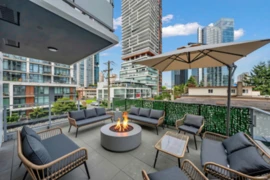 304 6608 Sussex Avenue, Burnaby, BC