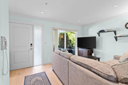 1121 St. Andrews Avenue, North Vancouver, BC, North Vancouver — Townhouse for sale