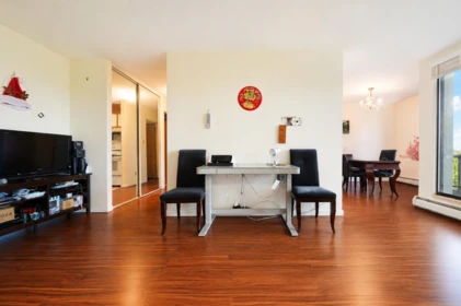 604 7100 Gilbert Road, Richmond, BC, Richmond — Apartment/Condo for sale