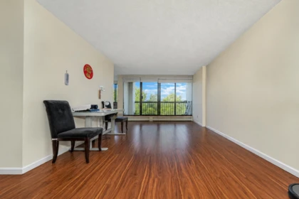 604 7100 Gilbert Road, Richmond, BC, Richmond — Apartment/Condo for sale