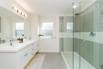 Guest Bathroom Photo of 12924 240a Street, Maple Ridge, BC