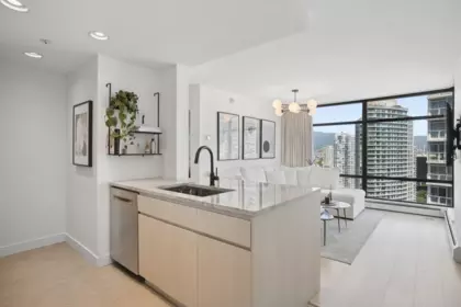 2905 198 Aquarius Mews, Vancouver, BC, Vancouver — Apartment/Condo for sale