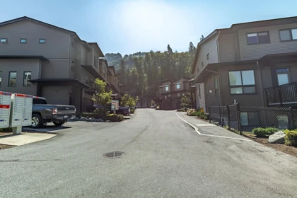 Hot Tub / Spa Photo of 3 43610 Chilliwack Mountain Road, Chilliwack, BC