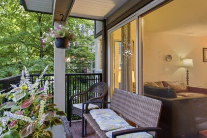 Loft / Bonus Room Photo of 303 106 W Kings Road, North Vancouver, BC