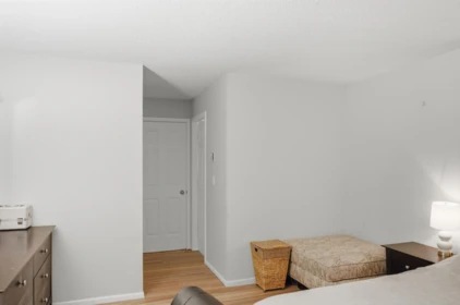 Primary Bedroom Photo of 303 106 W Kings Road, North Vancouver, BC