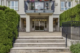 303 106 W Kings Road, North Vancouver, BC