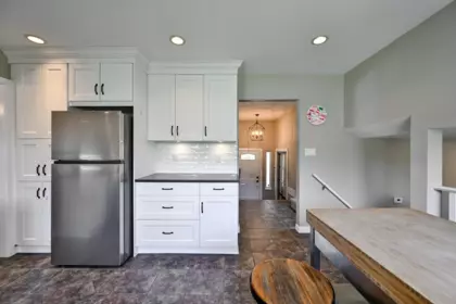 Guest Bathroom Photo of 27258 26b Avenue, Langley, BC
