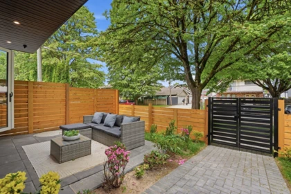 1 2438 E 20th Avenue, Vancouver, BC, Vancouver — Half Duplex for sale