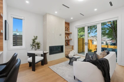 1 2438 E 20th Avenue, Vancouver, BC, Vancouver — Half Duplex for sale